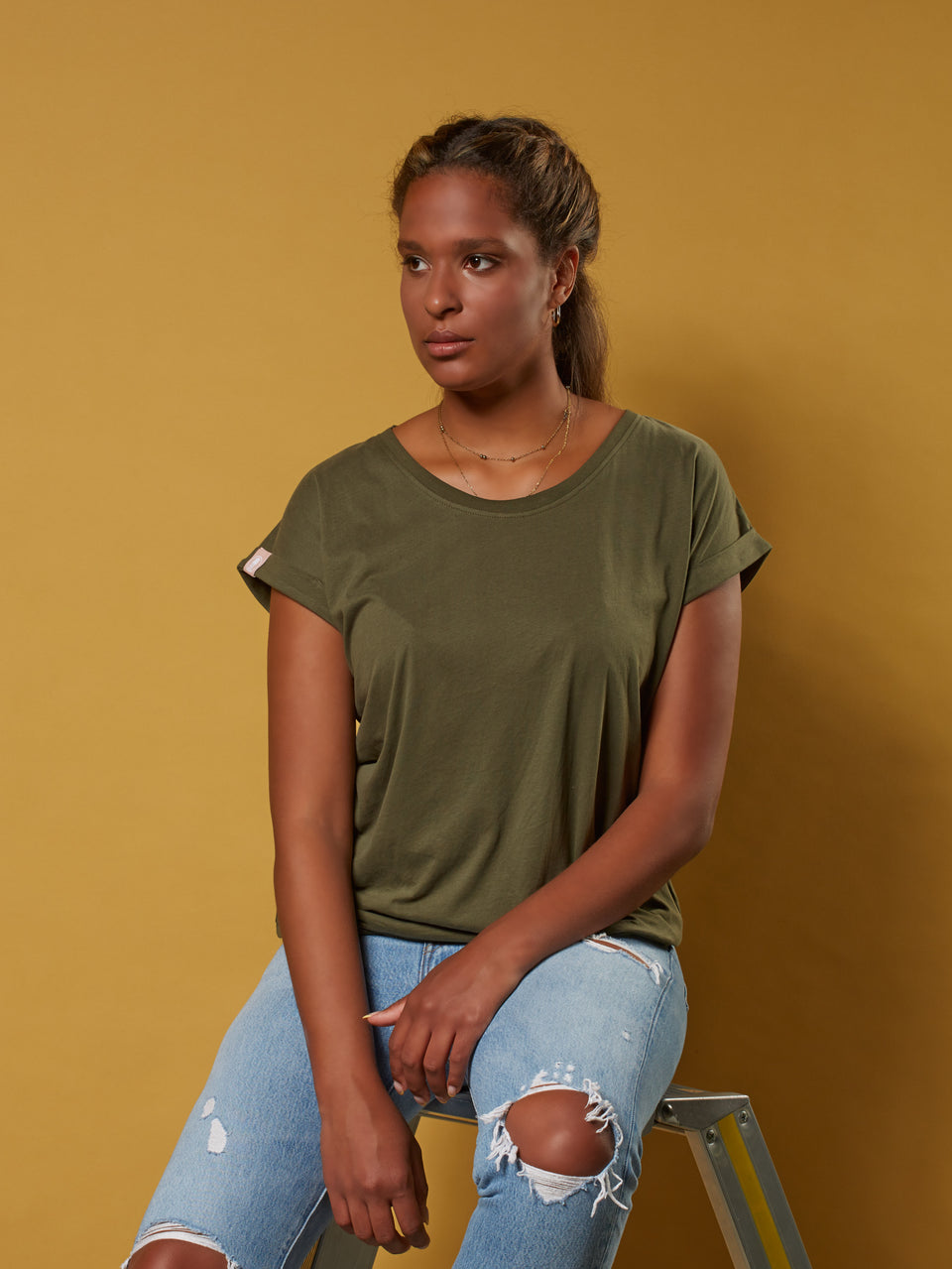 BLACK GOLD OLIVE T-SHIRT2